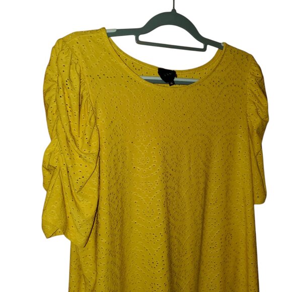 W5 NWT Mustard Yellow Blouse Puff Ruch Sleeve Small Texture Cut Out XL - Picture 3 of 11